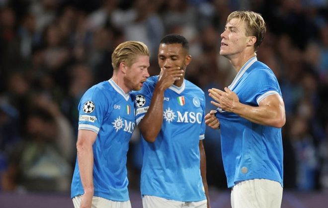 LPL常规赛奖项评选开启！官方解说晒出投票，TS一阵没悬念了？