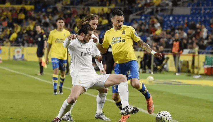 NBA：雄鹿字母哥连得18分